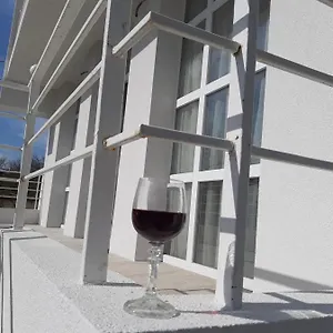 https://cosa-nostra.hotels-hajduszoboszlo-hungary.com