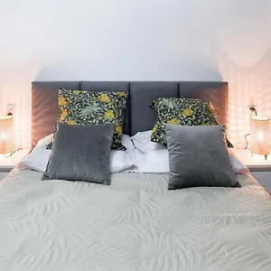 https://charming-apartment-in-calm-and-central-area.krakowhotelspoland.com